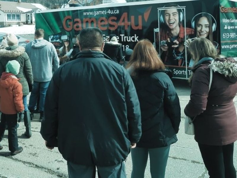 people ready for video game truck party from Games4U ottawa